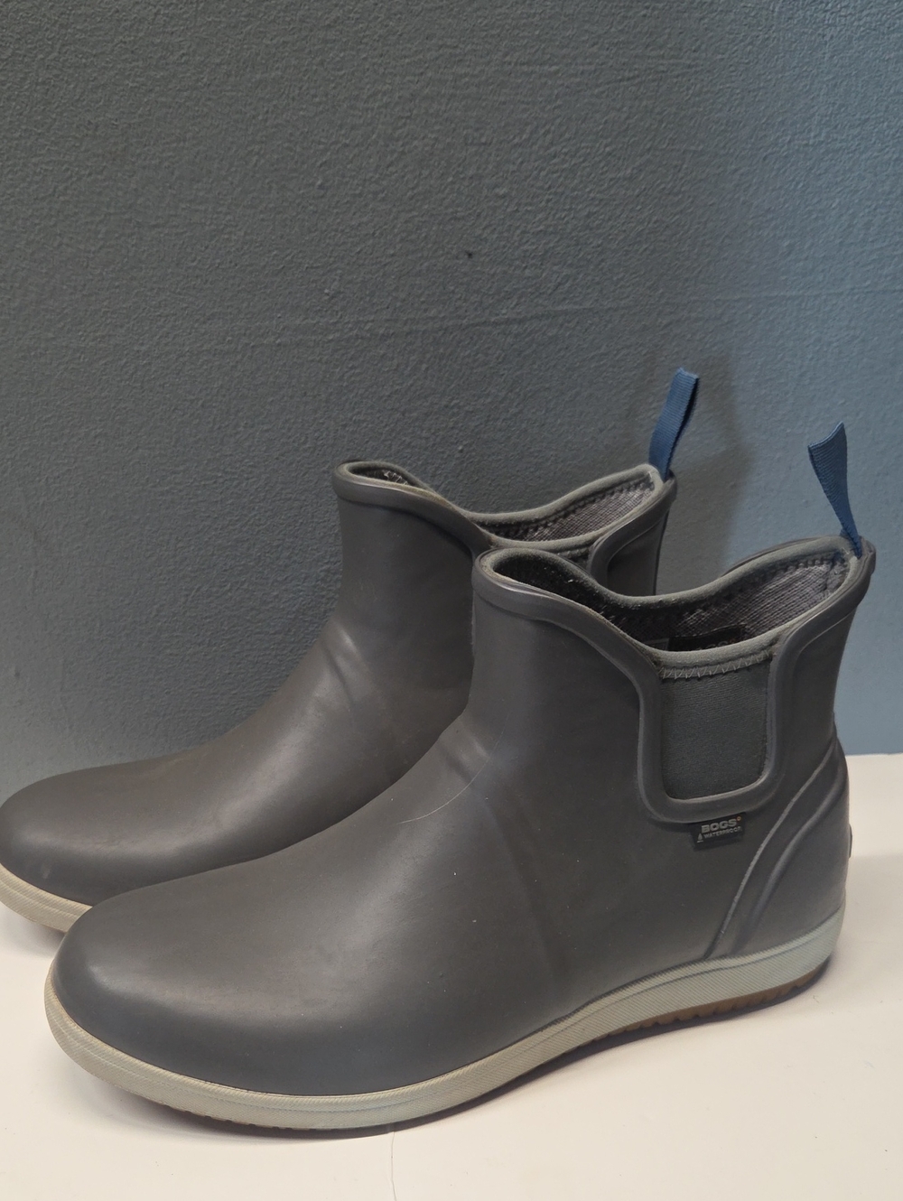 Bogs Women's Gray Ankle Rain Boots Size 11
